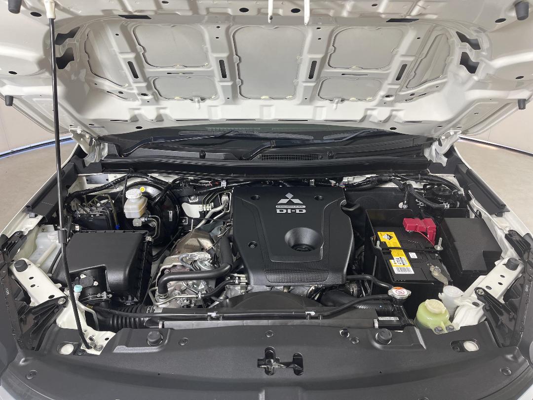 Photo '13' of Mitsubishi Triton Photo '13' of Mitsubishi Triton