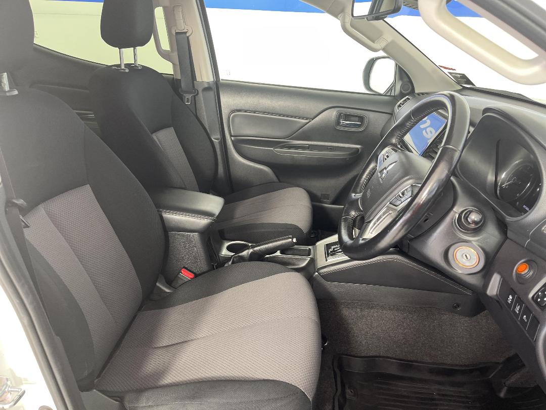 Photo '16' of Mitsubishi Triton Photo '16' of Mitsubishi Triton