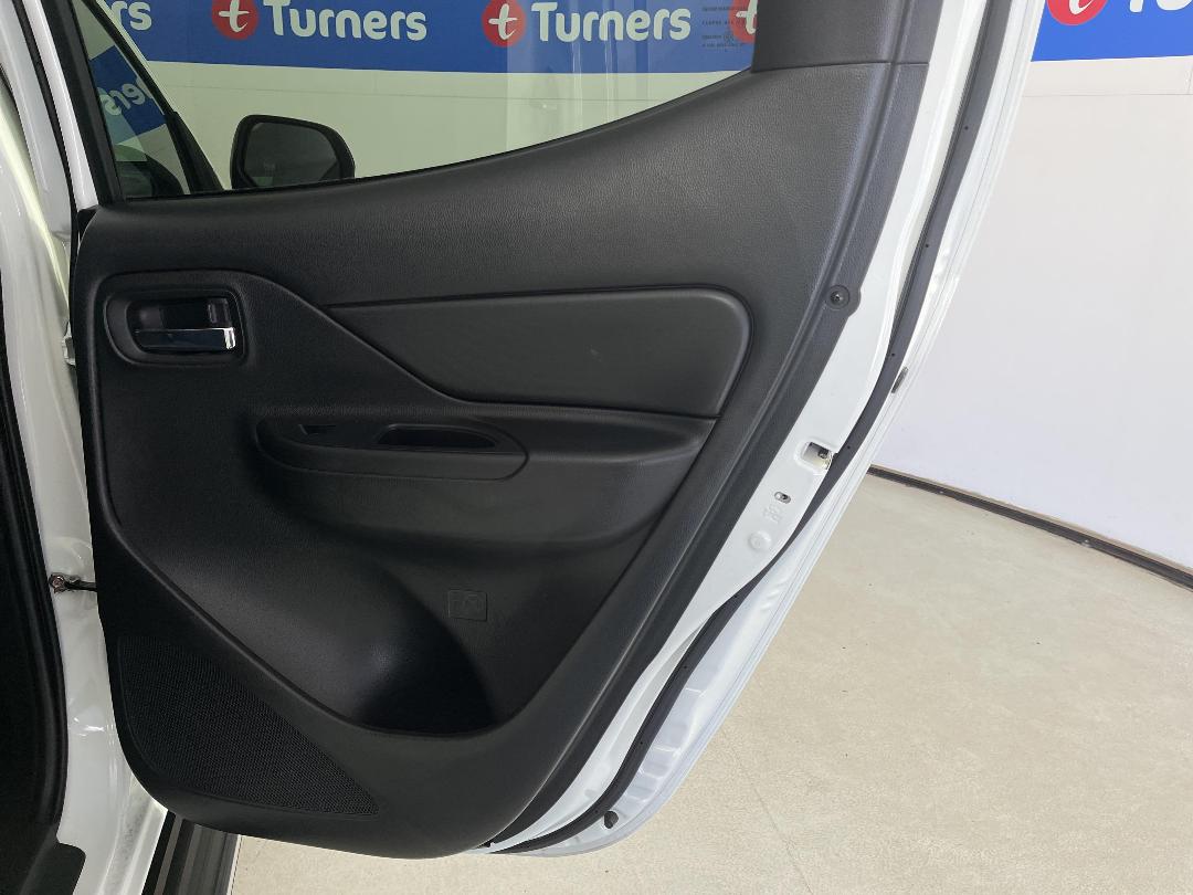 Photo '19' of Mitsubishi Triton Photo '19' of Mitsubishi Triton