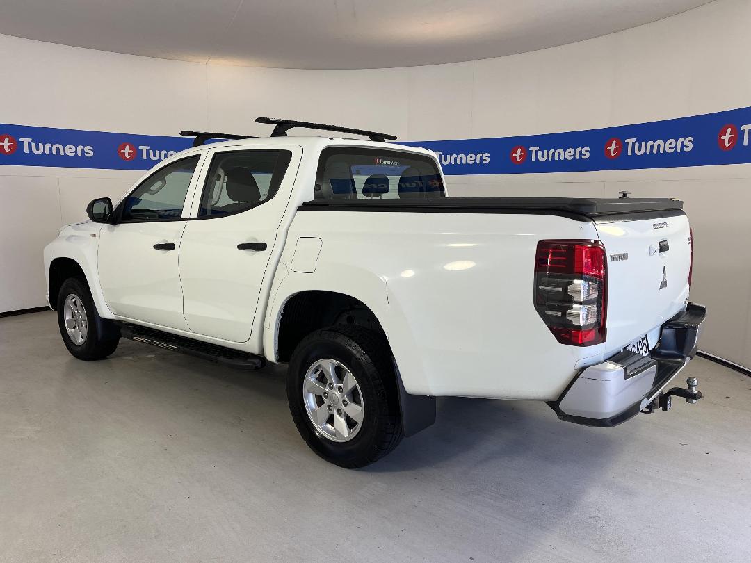 Photo '5' of Mitsubishi Triton