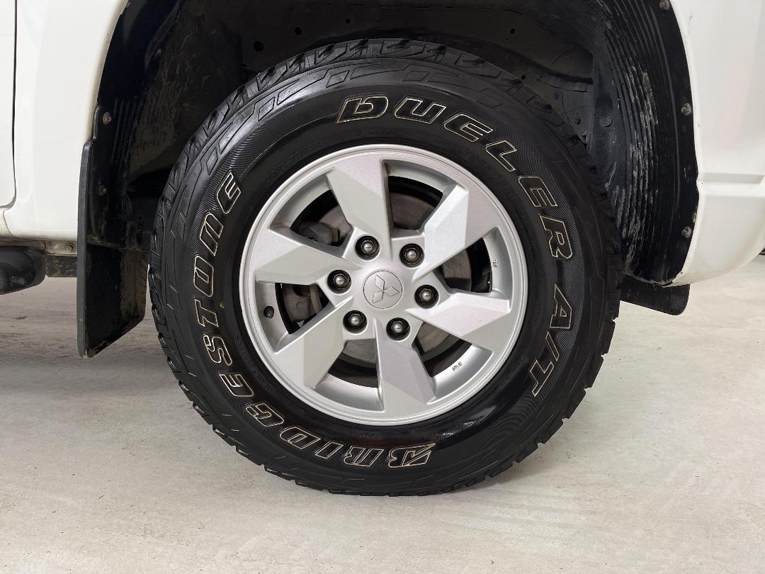 Photo '9' of Mitsubishi Triton Photo '9' of Mitsubishi Triton