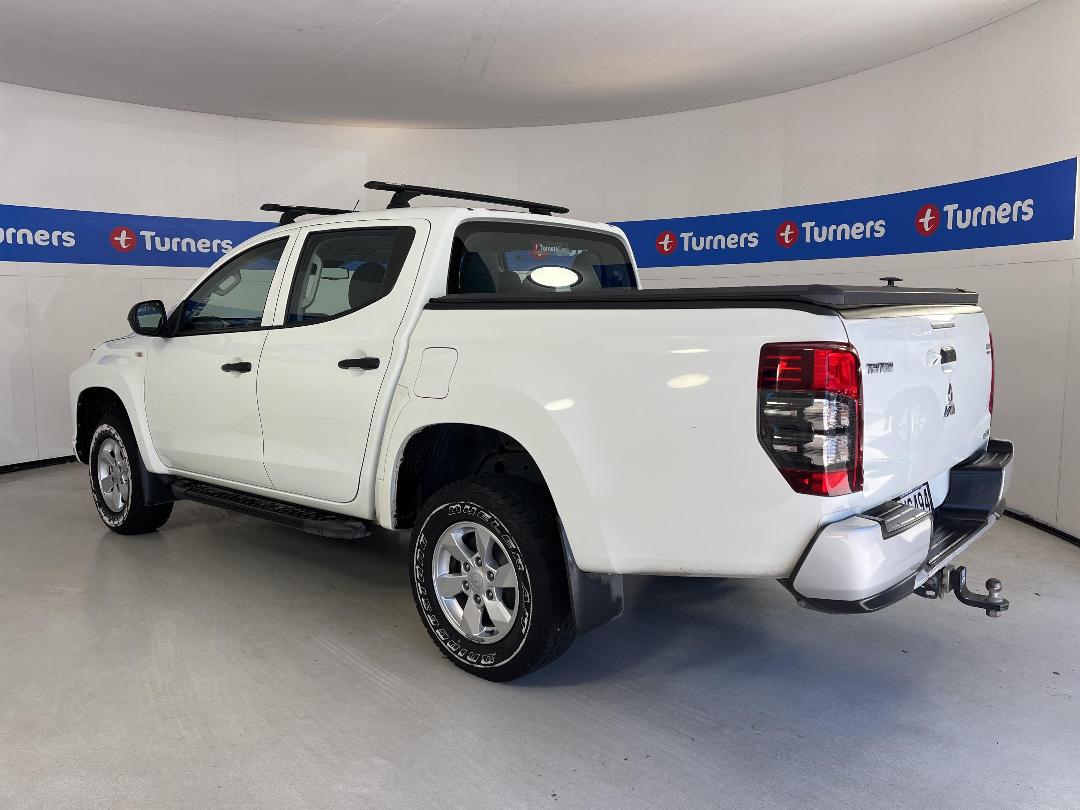 Photo '5' of Mitsubishi Triton Photo '5' of Mitsubishi Triton