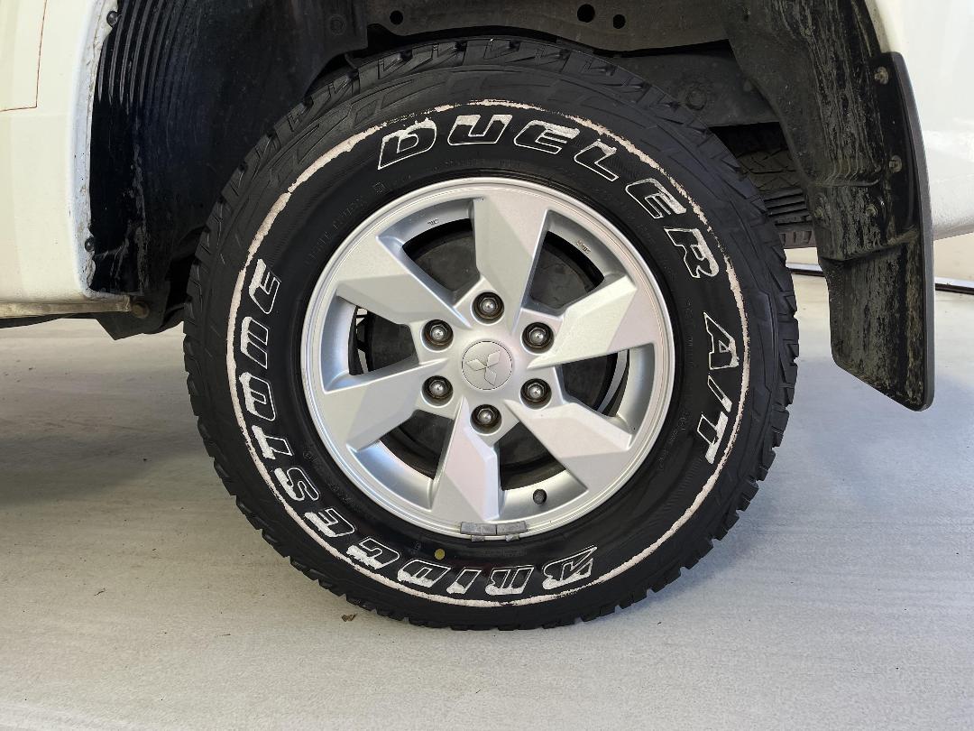 Photo '11' of Mitsubishi Triton Photo '11' of Mitsubishi Triton