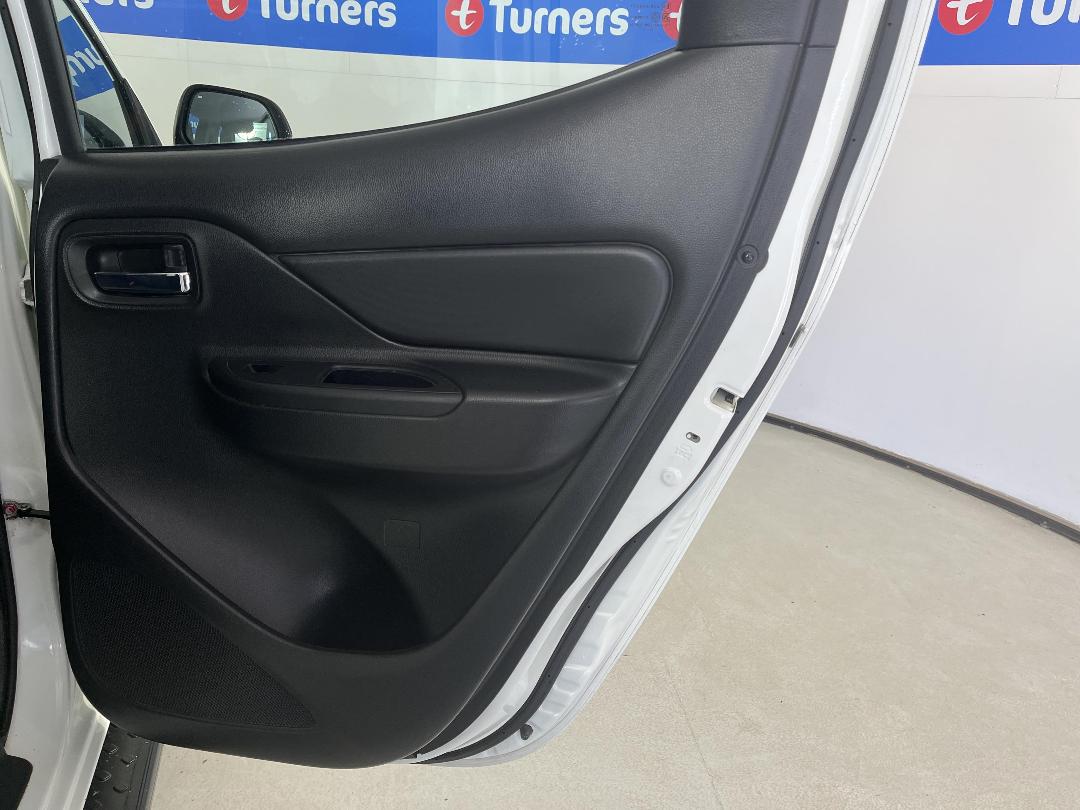 Photo '19' of Mitsubishi Triton Photo '19' of Mitsubishi Triton