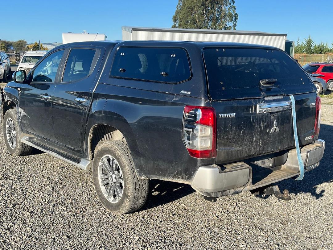 Photo '4' of Mitsubishi Triton DC Glxr 6AT Photo '4' of Mitsubishi Triton DC Glxr 6AT