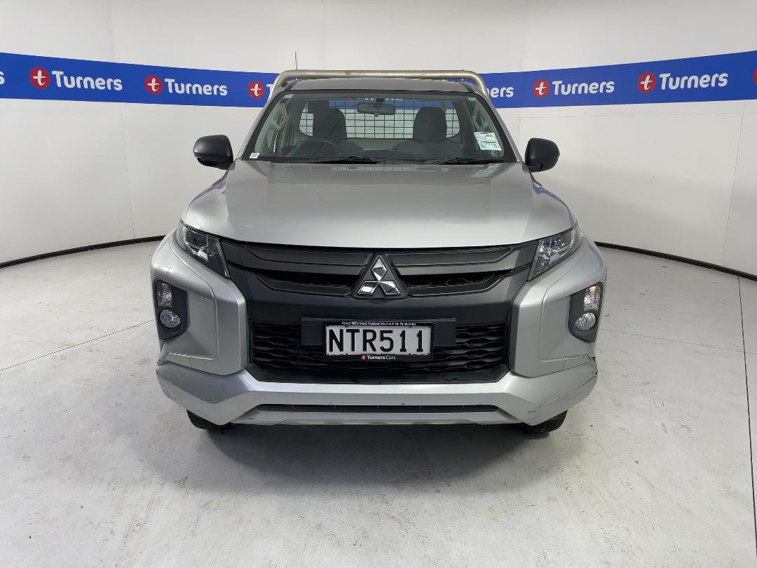 Photo '2' of Mitsubishi Triton