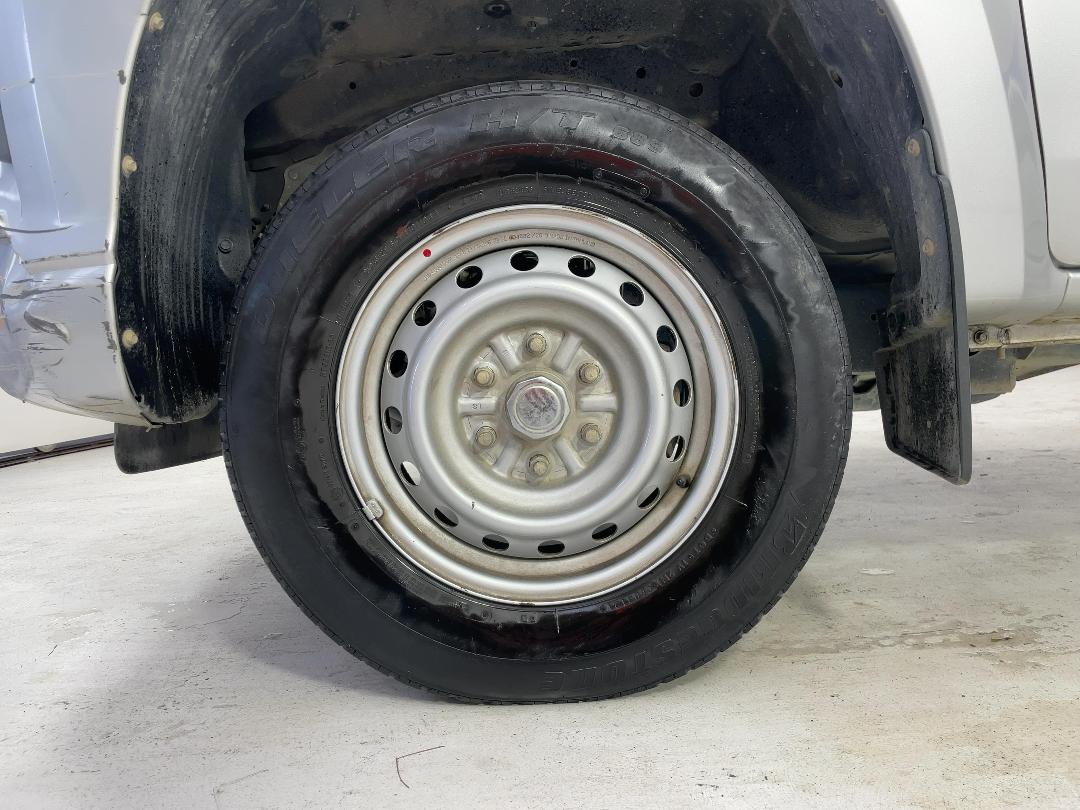 Photo '10' of Mitsubishi Triton