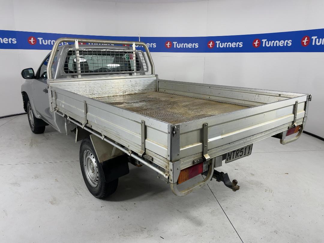 Photo '5' of Mitsubishi Triton