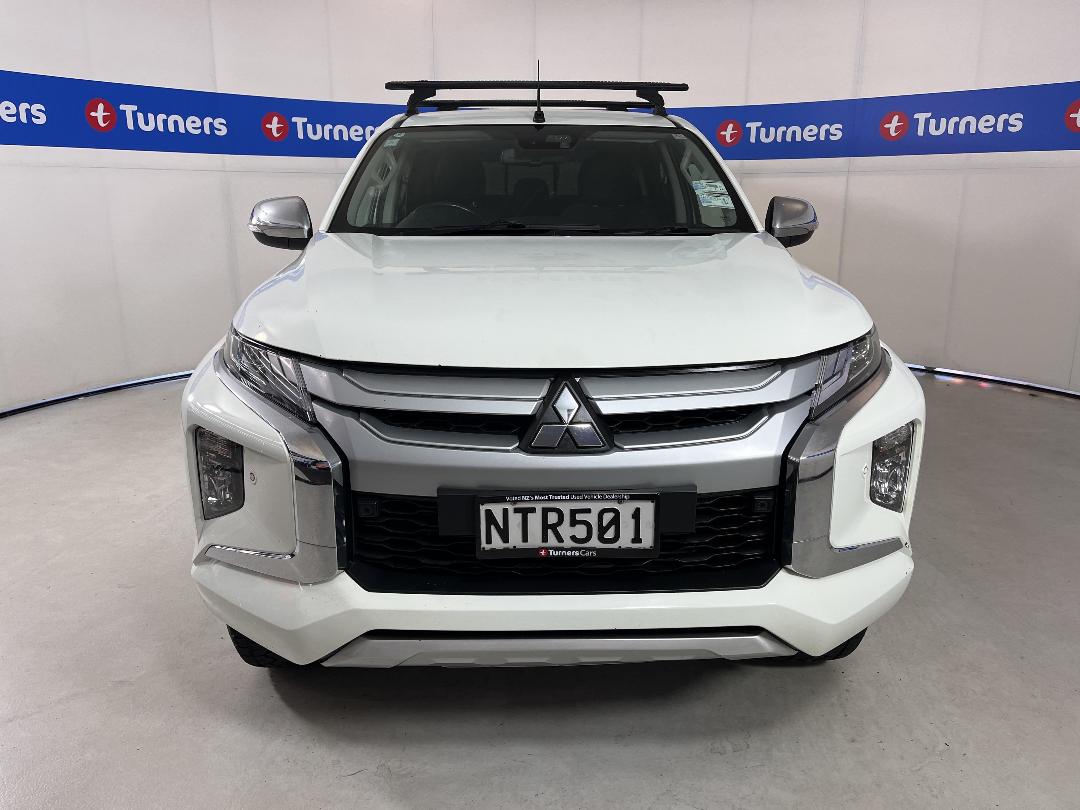 Photo '2' of Mitsubishi Triton