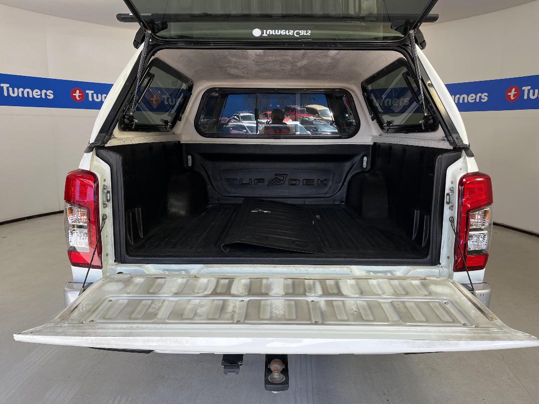 Photo '14' of Mitsubishi Triton