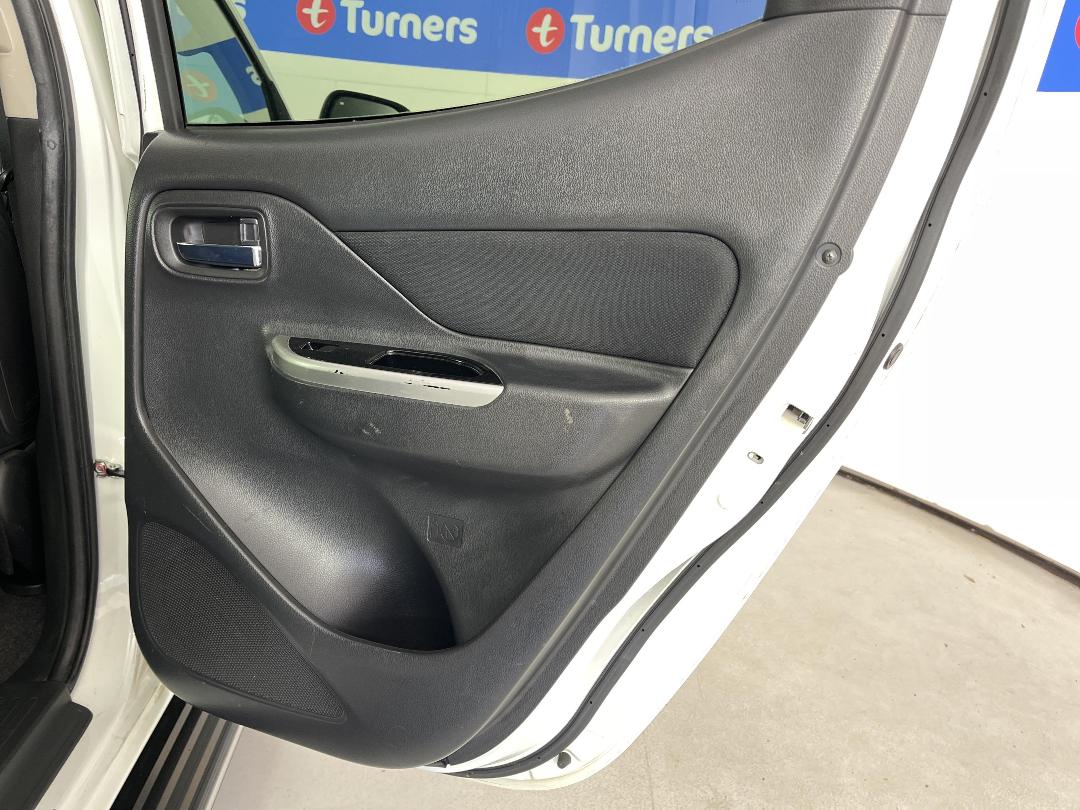 Photo '19' of Mitsubishi Triton