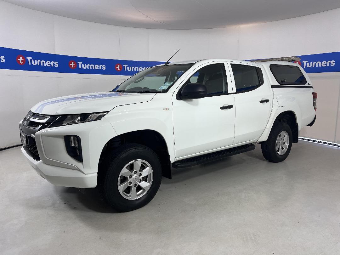 Photo '4' of Mitsubishi Triton