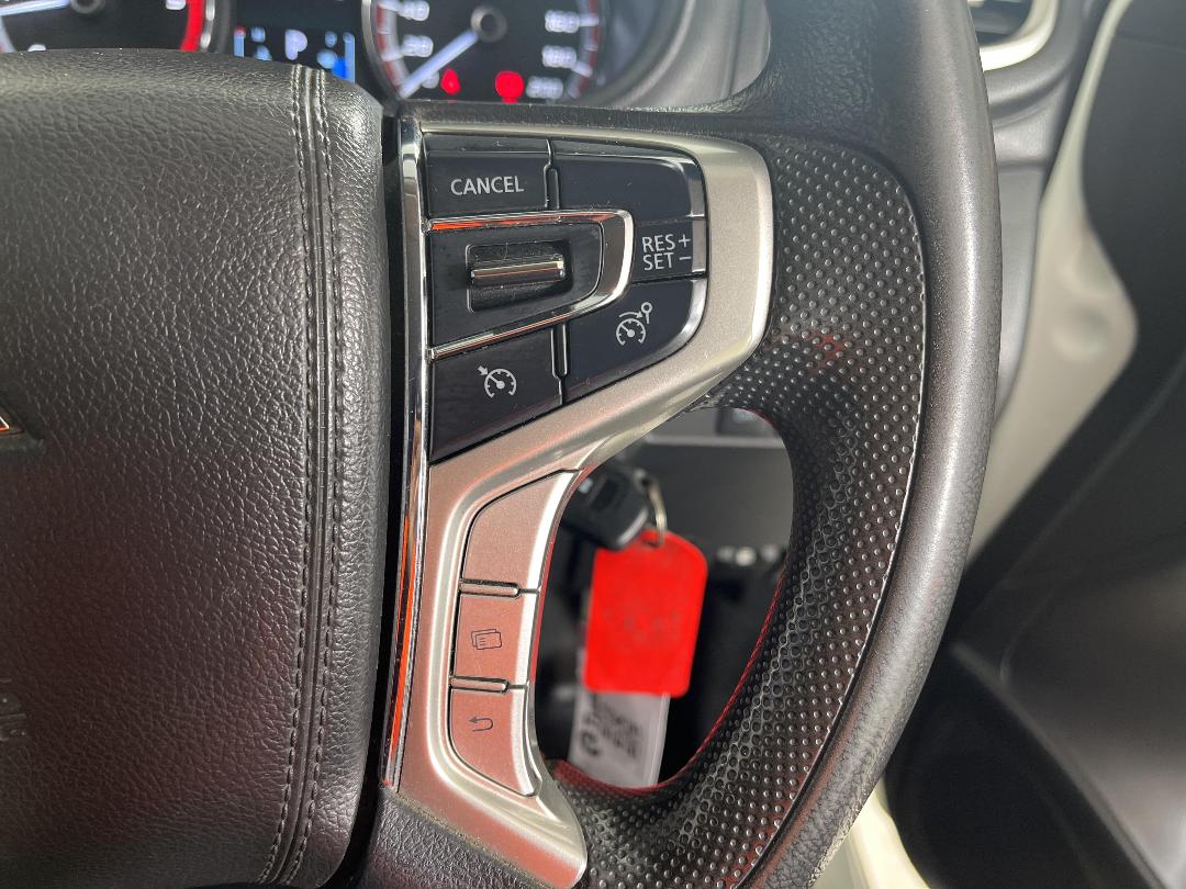 Photo '25' of Mitsubishi Triton