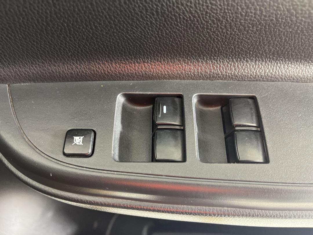 Photo '26' of Mitsubishi Triton