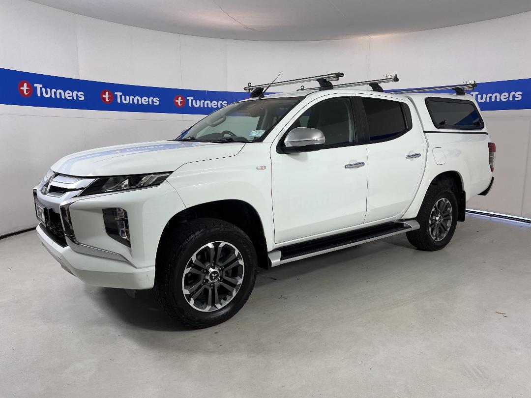 Photo '4' of Mitsubishi Triton