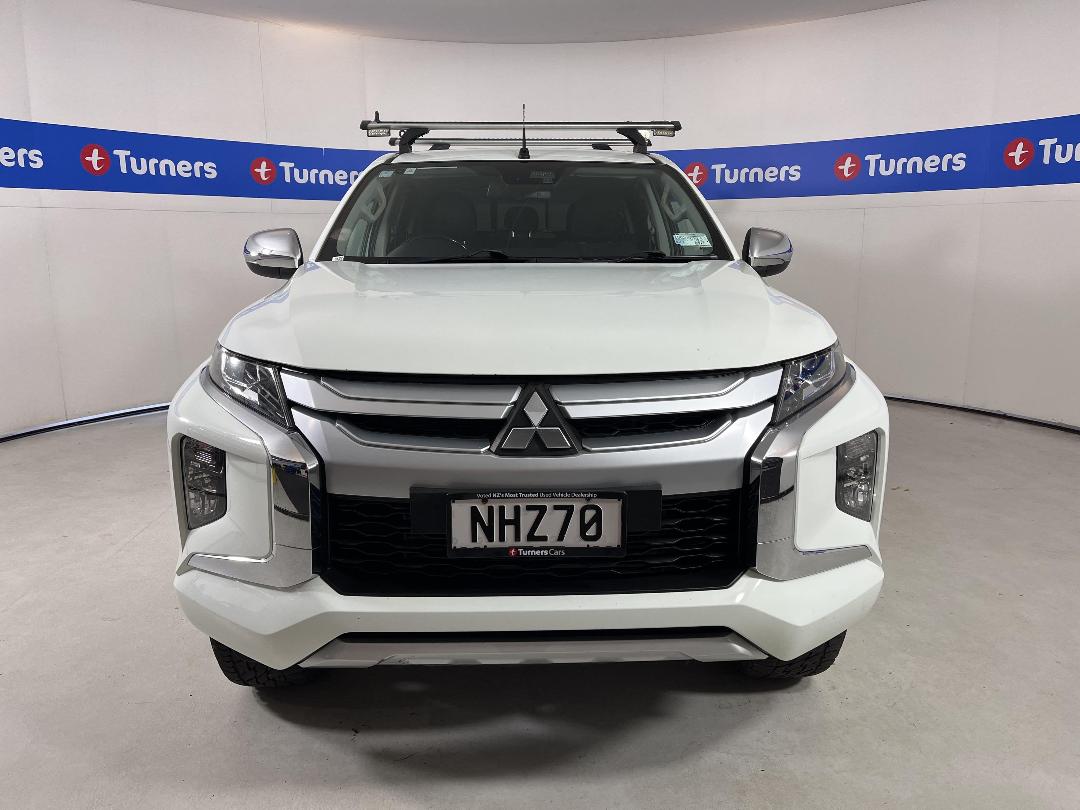 Photo '2' of Mitsubishi Triton