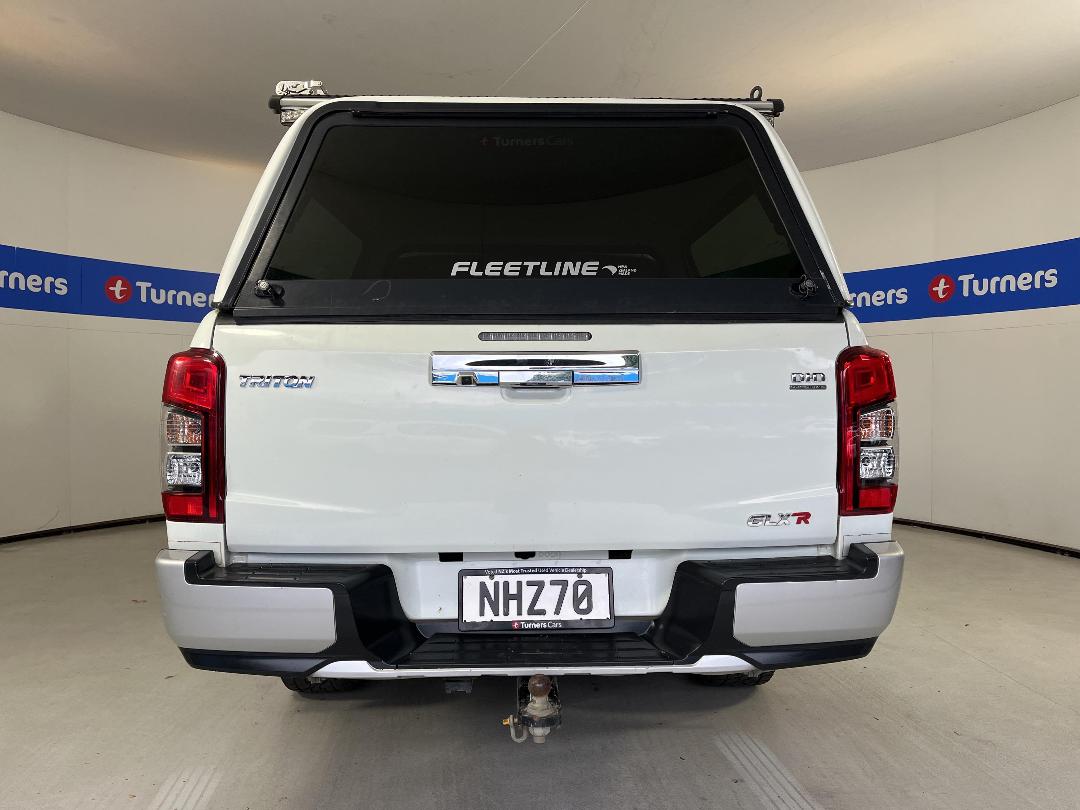 Photo '6' of Mitsubishi Triton