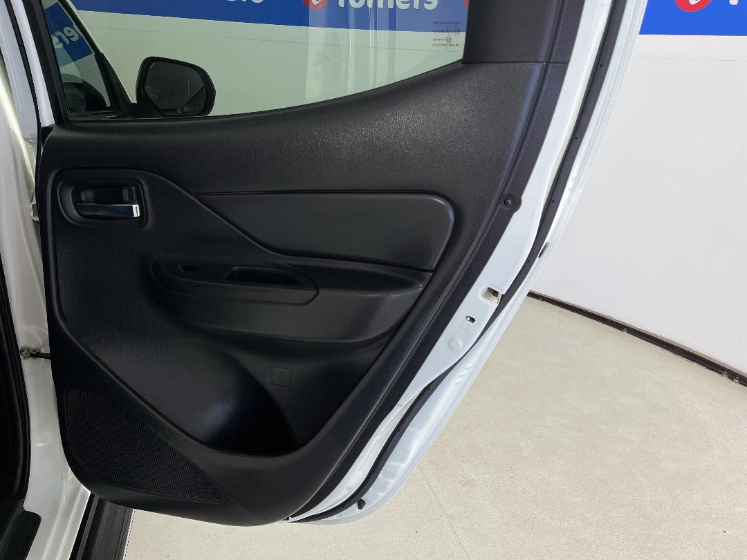 Photo '19' of Mitsubishi Triton