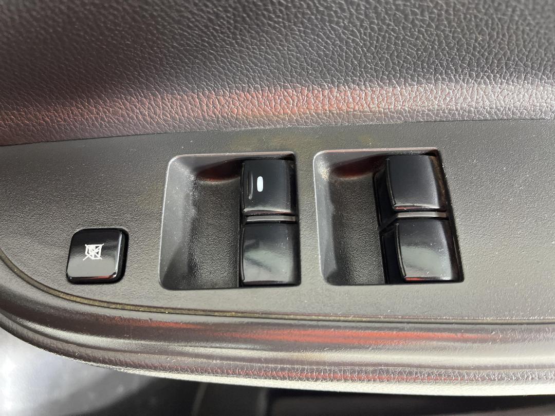 Photo '24' of Mitsubishi Triton