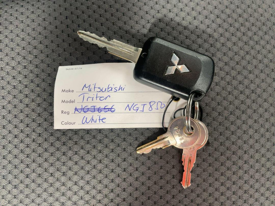 Photo '22' of Mitsubishi Triton Photo '22' of Mitsubishi Triton