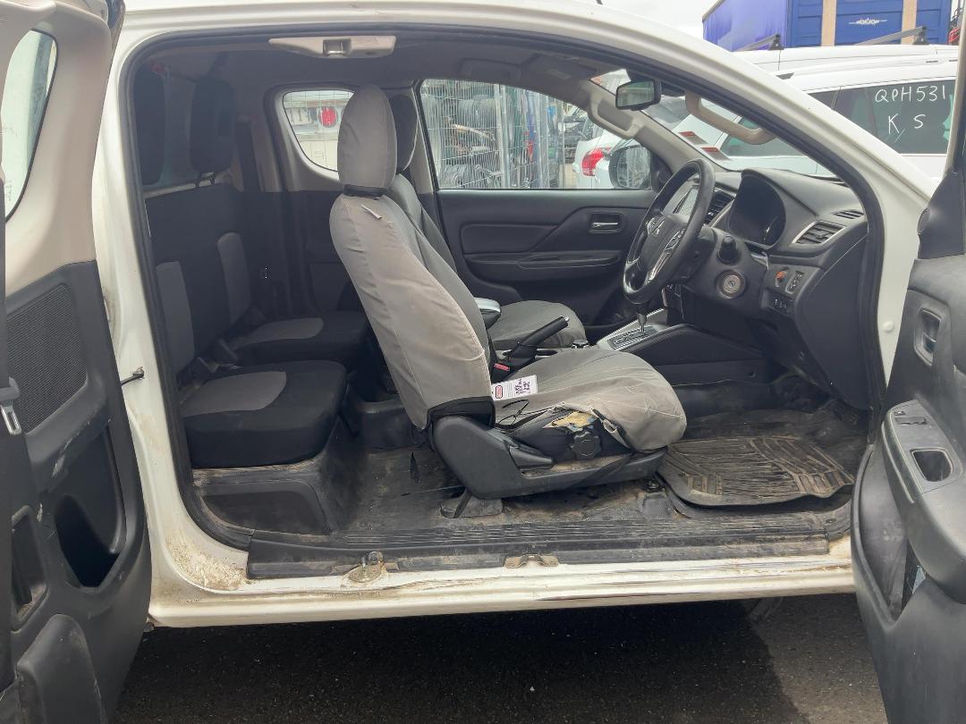 Photo '17' of Mitsubishi Triton CC GLX 4WD 6AT