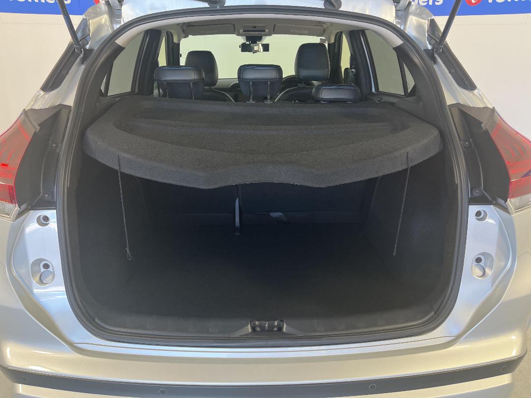 Photo '14' of Nissan Kicks Photo '14' of Nissan Kicks