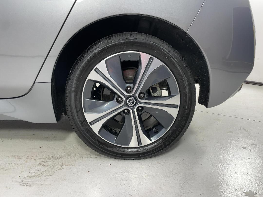 Photo '11' of Nissan Leaf