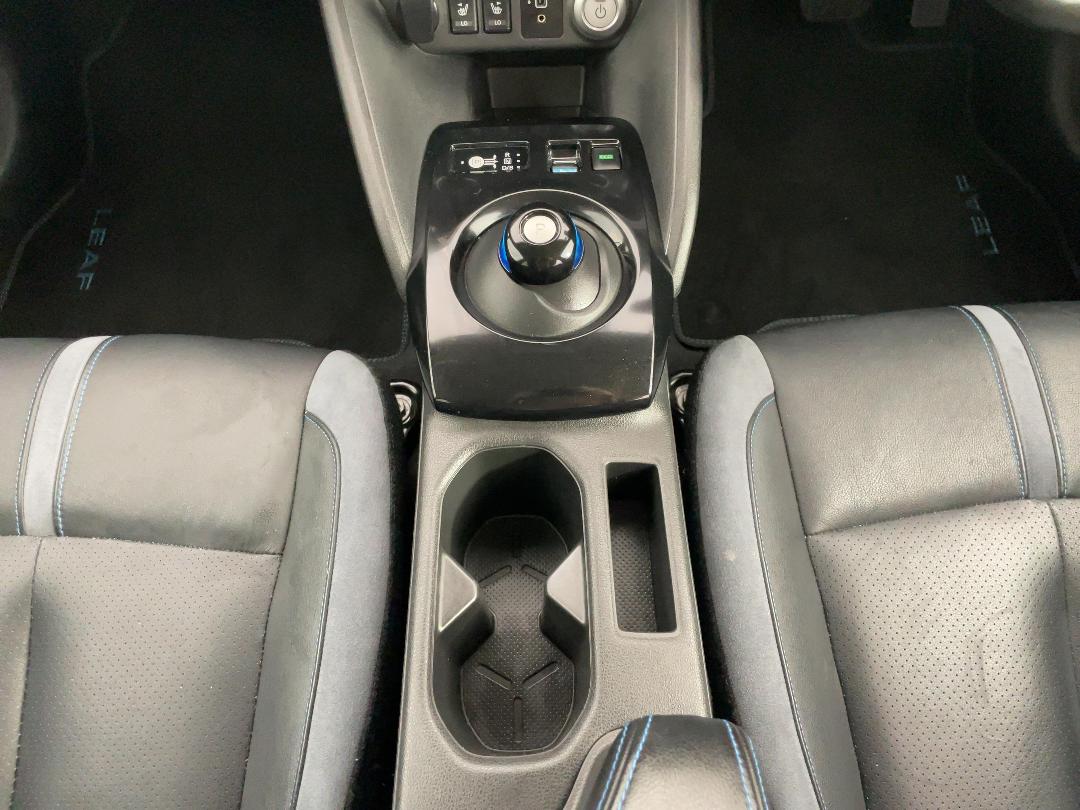 Photo '18' of Nissan Leaf