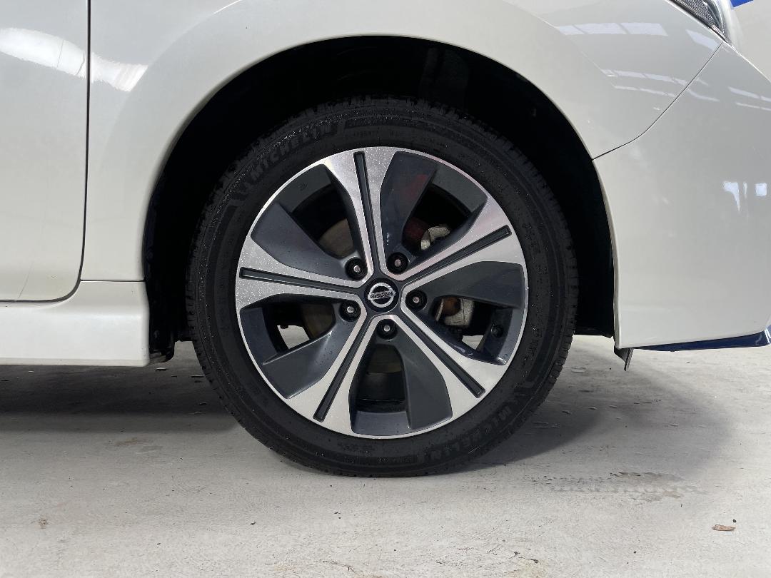 Photo '9' of Nissan Leaf