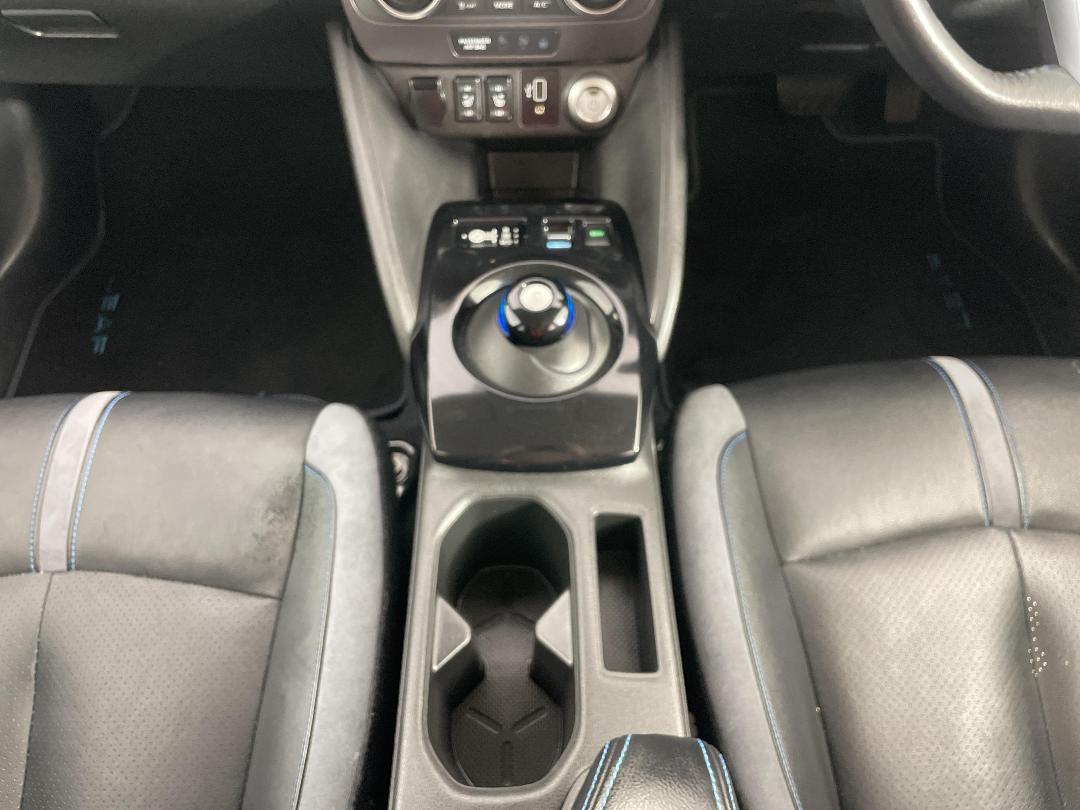 Photo '18' of Nissan Leaf