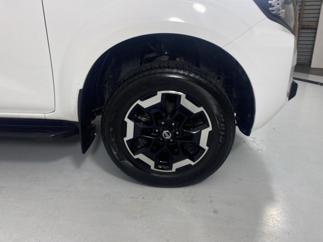 Photo '9' of Nissan Navara