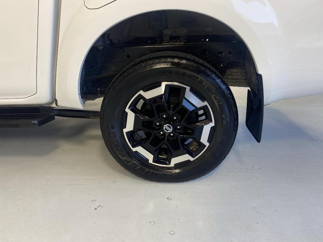 Photo '11' of Nissan Navara