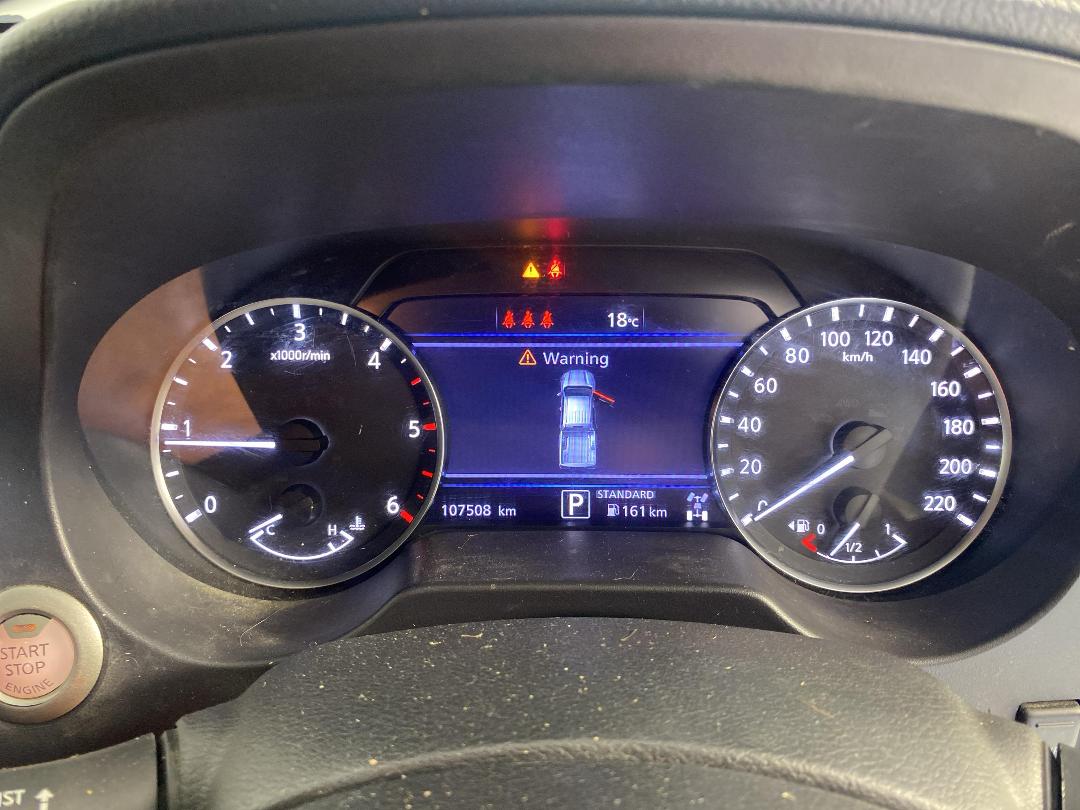 Photo '21' of Nissan Navara