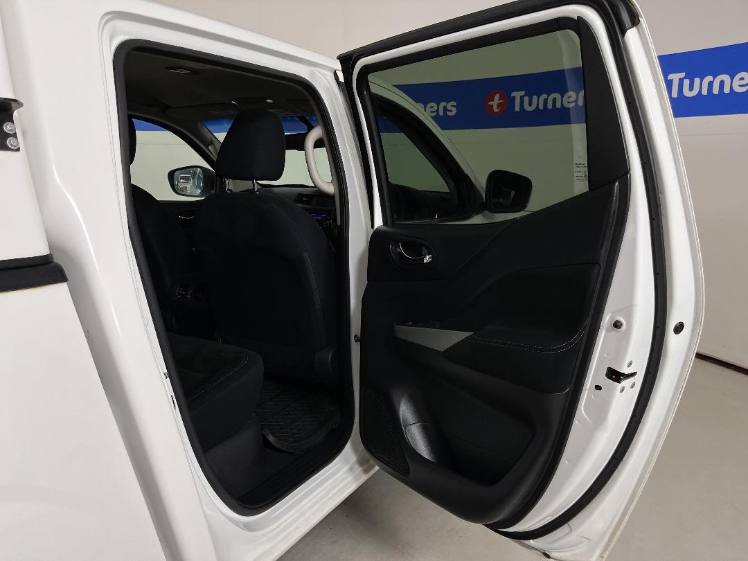 Photo '19' of Nissan Navara Photo '19' of Nissan Navara