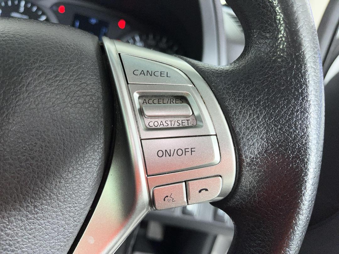 Photo '24' of Nissan Navara Photo '24' of Nissan Navara