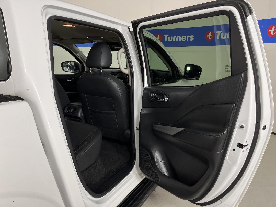 Photo '19' of Nissan Navara