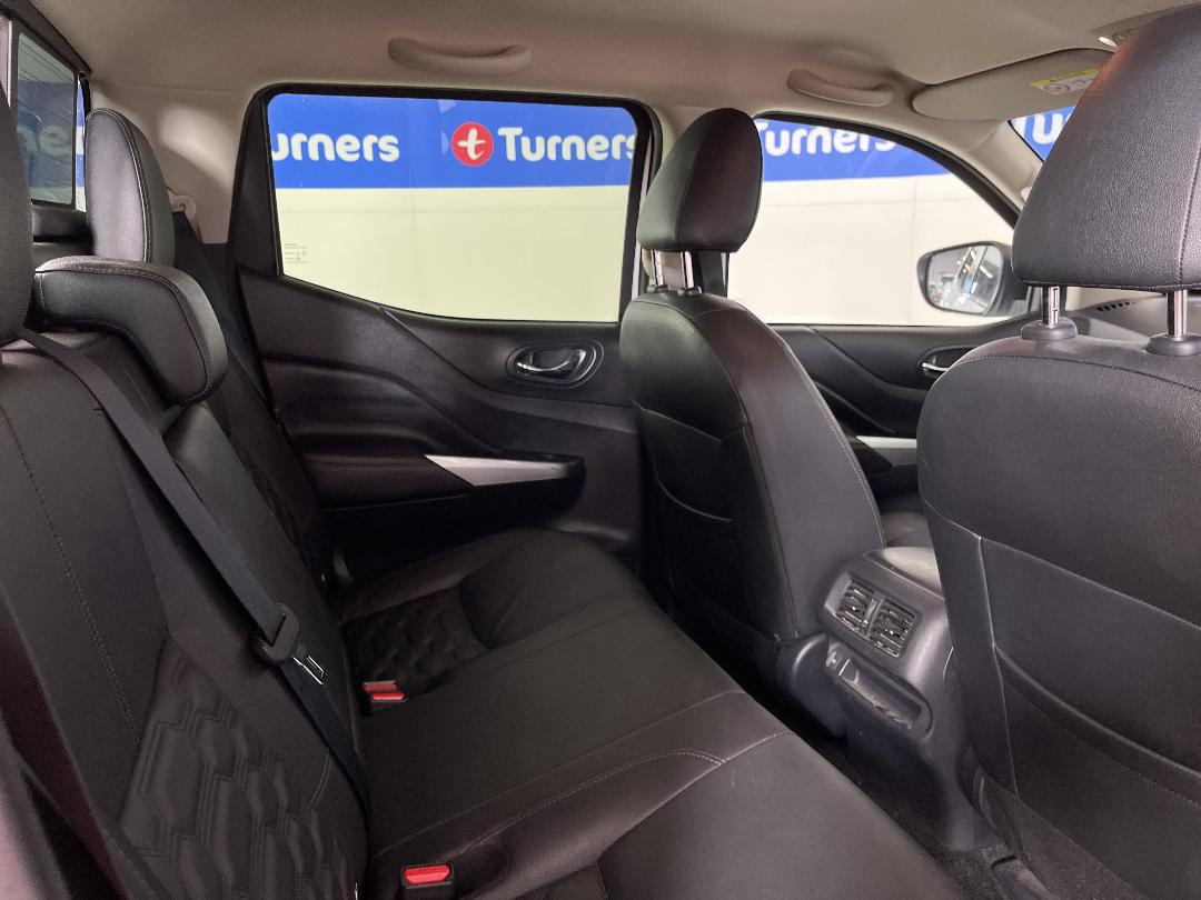 Photo '20' of Nissan Navara