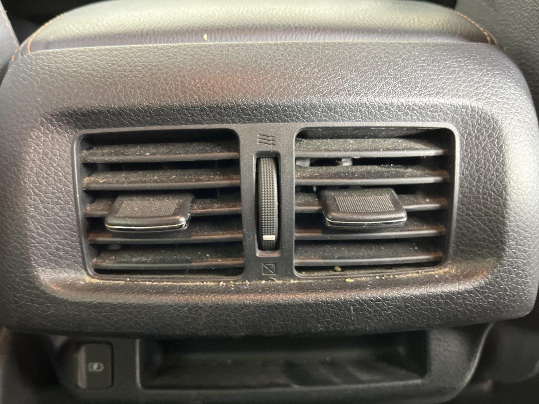 Photo '24' of Nissan Navara