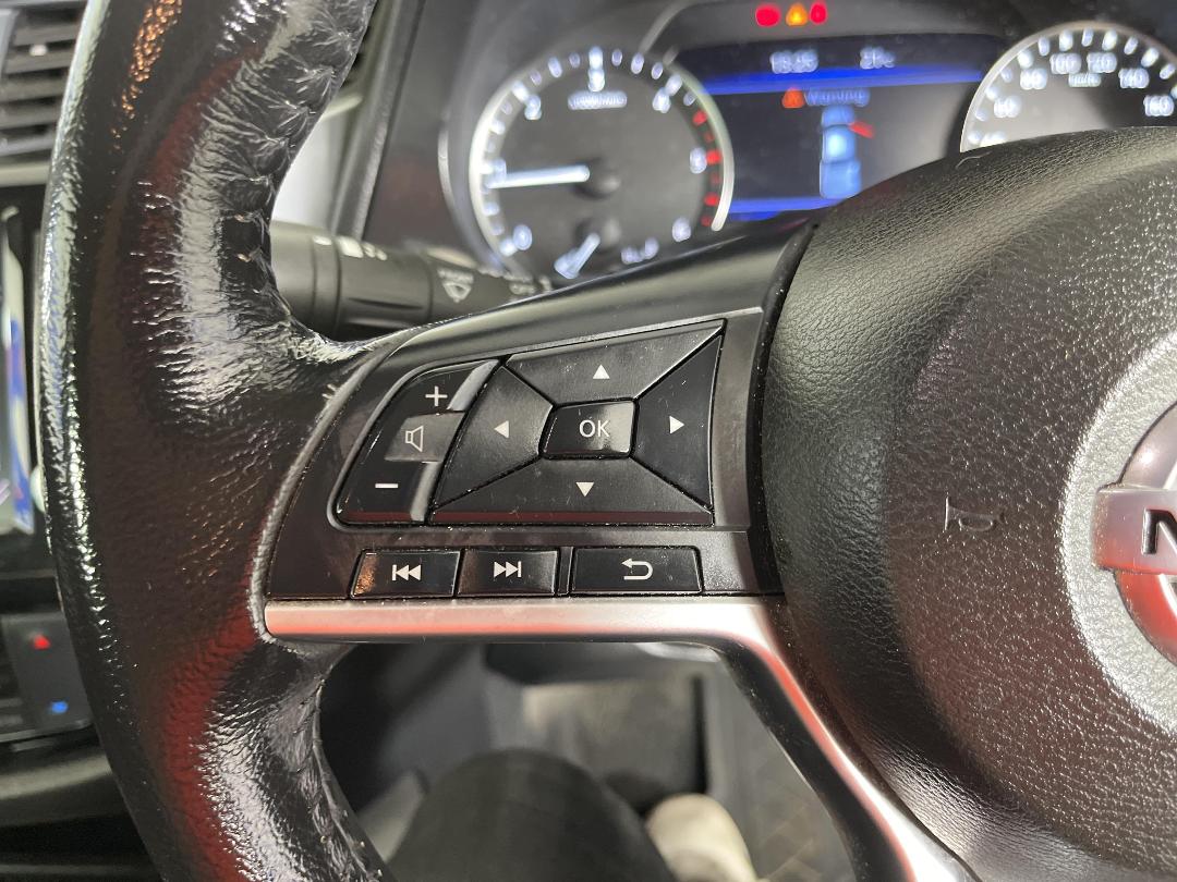 Photo '27' of Nissan Navara