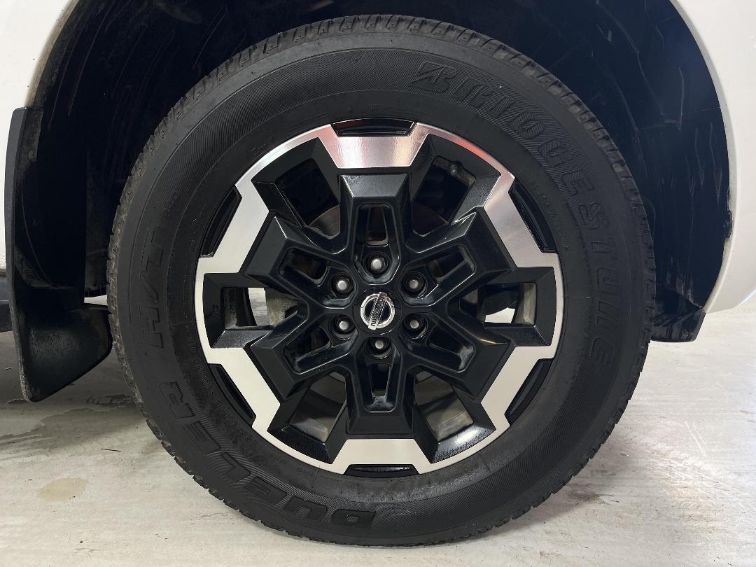 Photo '9' of Nissan Navara