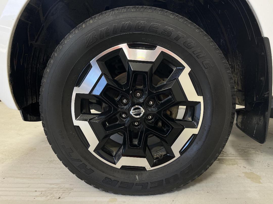 Photo '10' of Nissan Navara