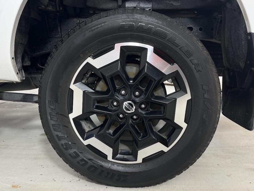 Photo '11' of Nissan Navara