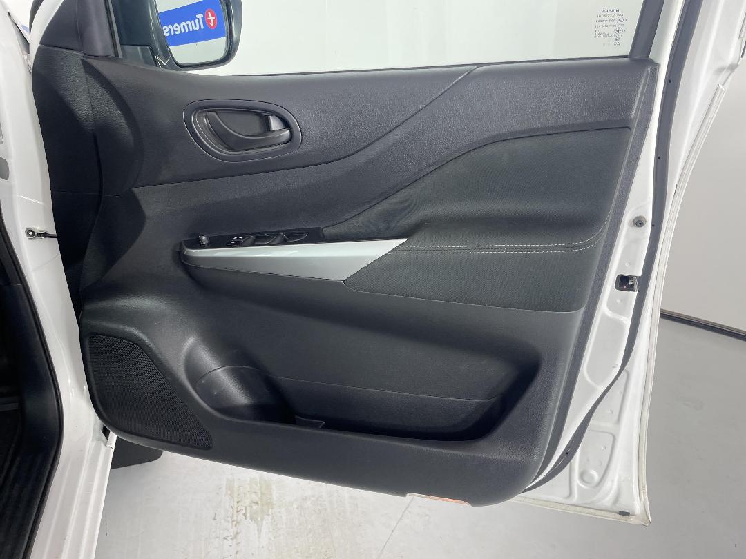 Photo '15' of Nissan Navara Photo '15' of Nissan Navara