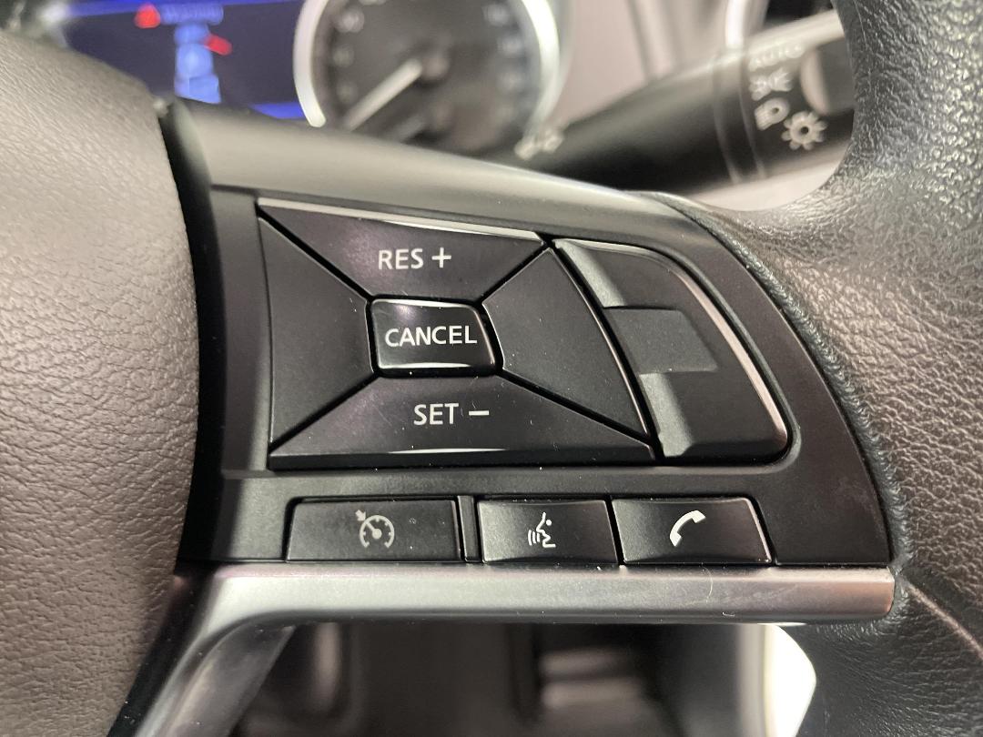 Photo '24' of Nissan Navara Photo '24' of Nissan Navara