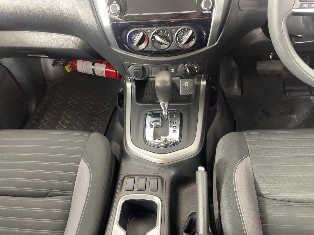 Photo '18' of Nissan Navara Photo '18' of Nissan Navara