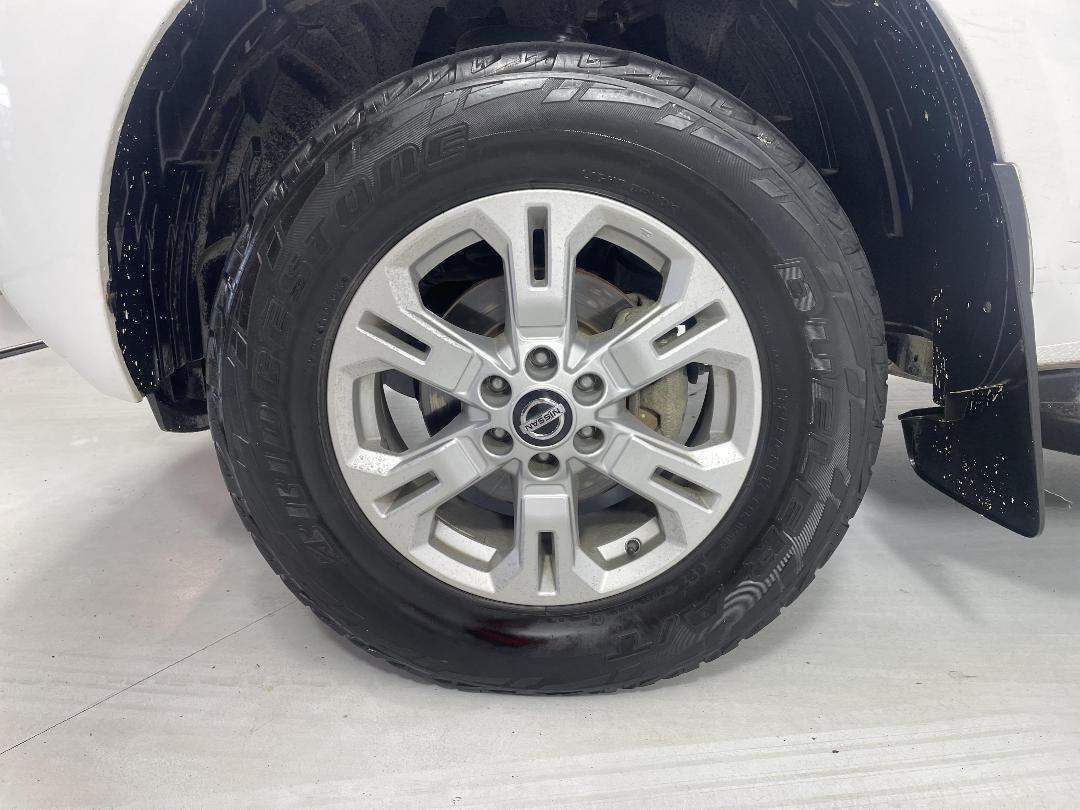 Photo '10' of Nissan Navara