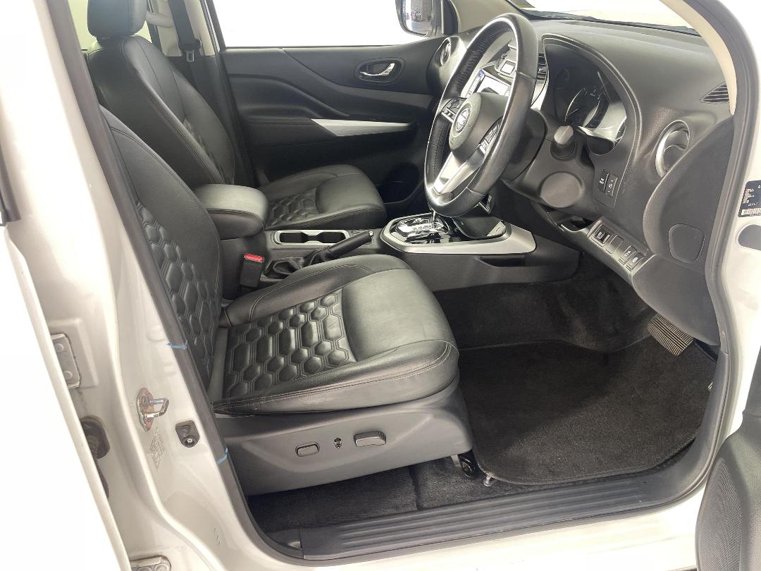 Photo '16' of Nissan Navara