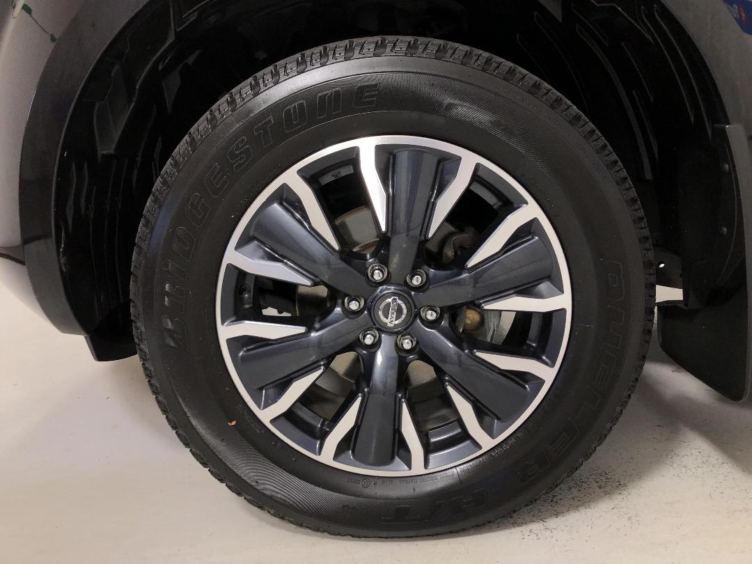 Photo '10' of Nissan Navara