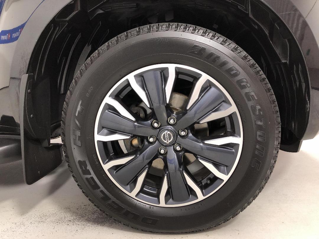 Photo '9' of Nissan Navara