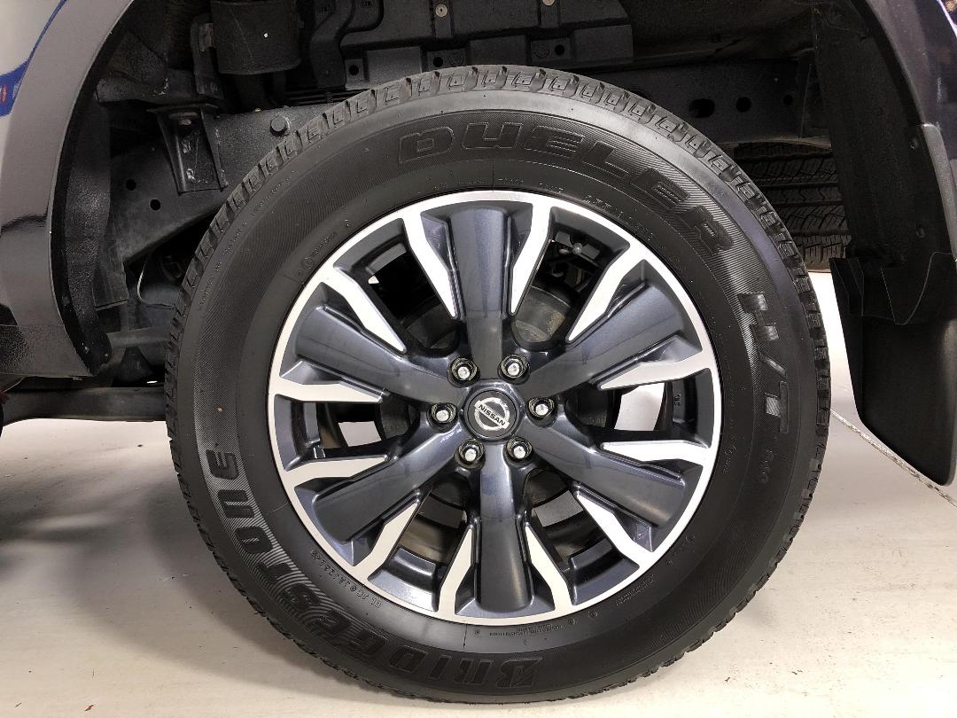 Photo '11' of Nissan Navara